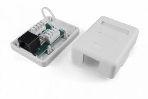 Розетка SB-GTS1-8P8C-C6-SH-WH RJ-45, одинарная, категория 6, настенная, экранированная Hyperline